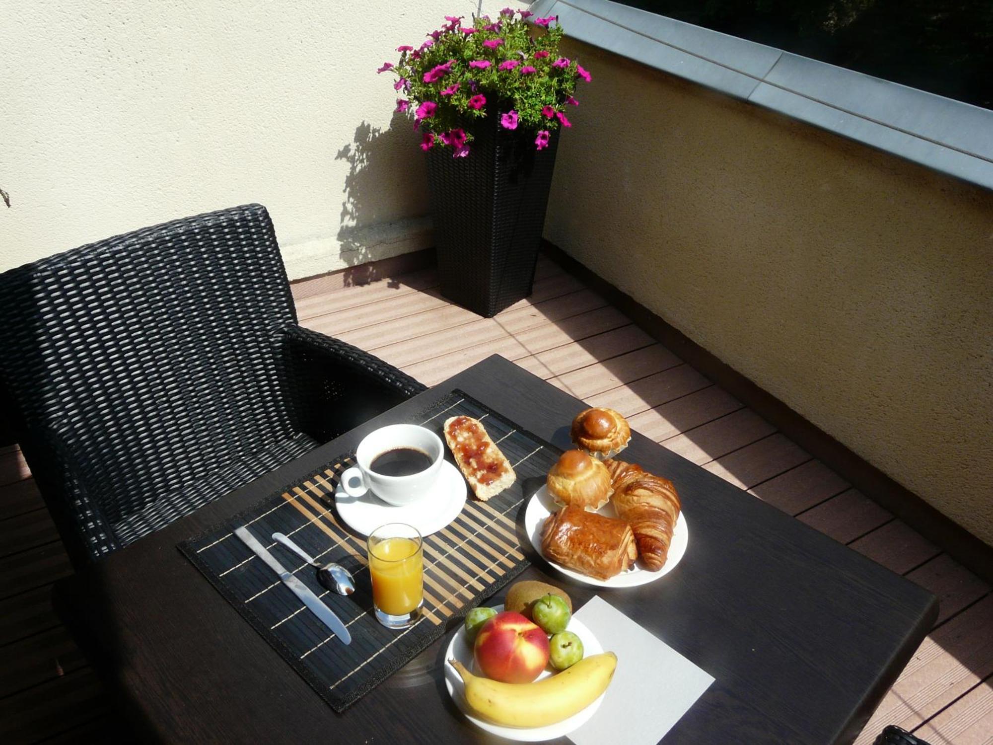 Brit Hotel Du Ban Chaudes-Aigues Exterior photo